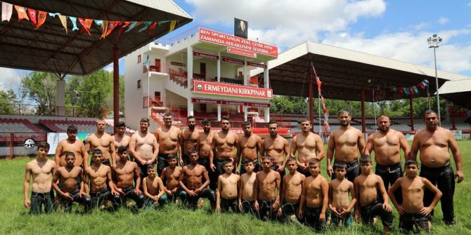 Pehlivanlara Baklava İkramı