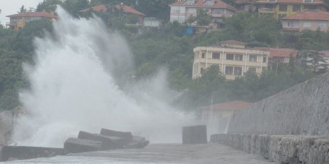 Karadeniz’de Şiddetli Fırtına