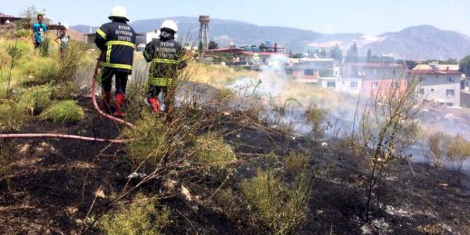 Söke’de Kuru Ot Yangını Korkuttu