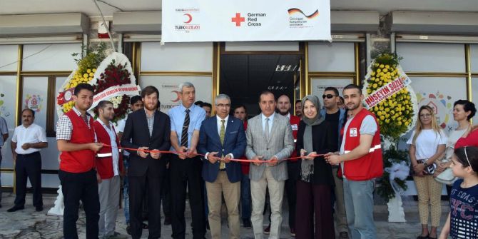 Adana’da Suriyeliler İçin Toplum Merkezi Açıldı