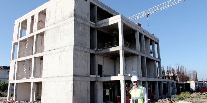 Hastane Binası Hızla Yükseliyor