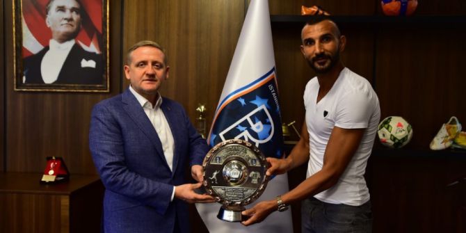 Başakşehir’den Yalçın Ayhan’a Veda