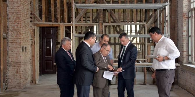 Vali Büyükakın’dan Restorasyona Alınan Hükümet Konağında İnceleme