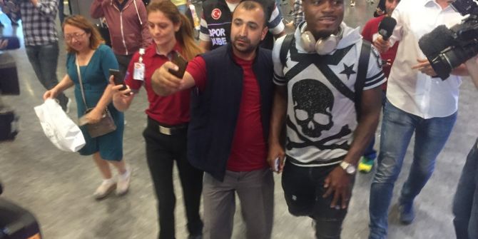Emenike, Türkiye’ye Geldi