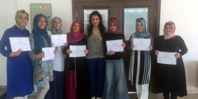 Pursaklarlı Kadınlar Bilgisayar Sertifikalarını Aldı