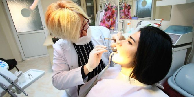 Bayraklı’da Dişler Emin Ellerde