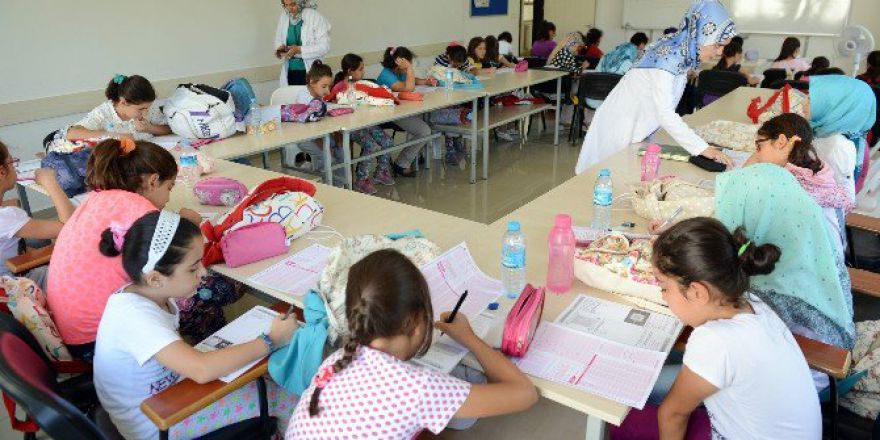 Genç Komek Yaz Okulu’nda Binlerce Öğrenciye Ortak Sınav