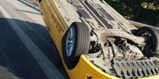 Otobanda Trafik Kazası, Yolcuya Yetişmek İsteyen Taksi Takla Attı