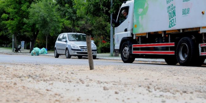 Ortada Boru Var Yandan Geç