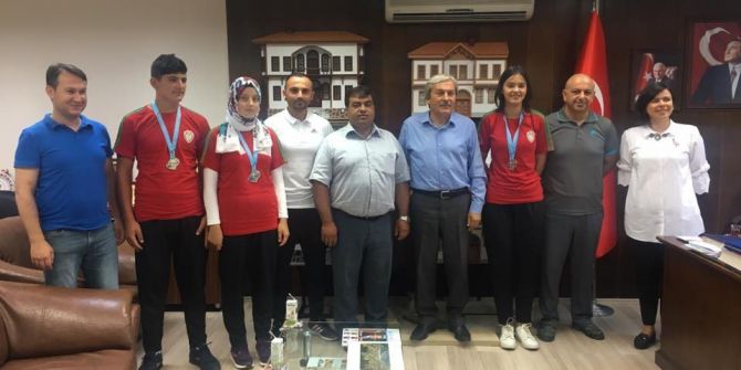 1308 Osmaneli Belediye Spor Atletizm Takımından Büyük Başarı