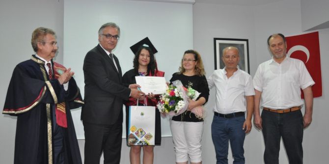 İnegöl İşletmede Mezuniyet Sevinci