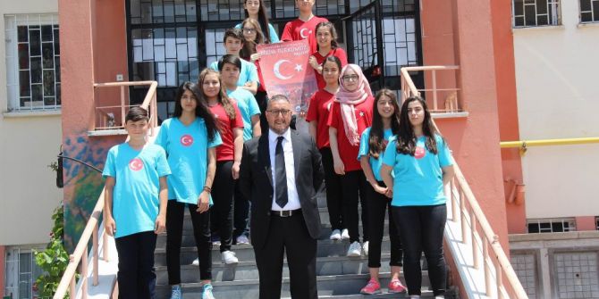 Ortaokul Öğrencileri 15 Temmuz İçin Klip Çekti