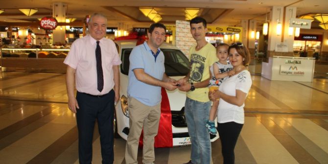 Meysu Outlet’in Büyük Hediyesi Sahibine Teslim Edildi