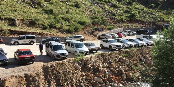Homurlu Şelalesine Ziyaretçi Akını
