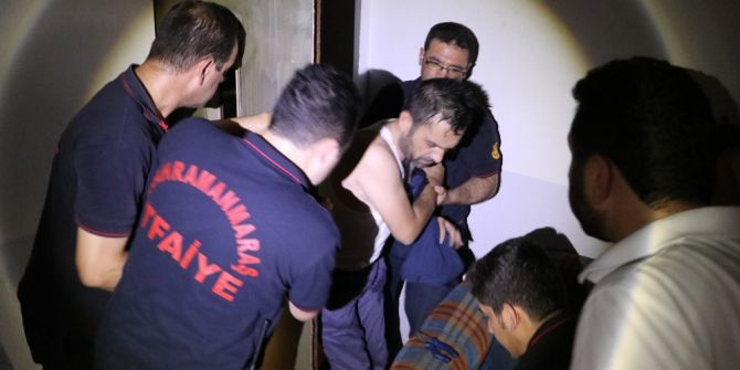 Elektrikler Gitti Asansörde Mahsur Kaldı