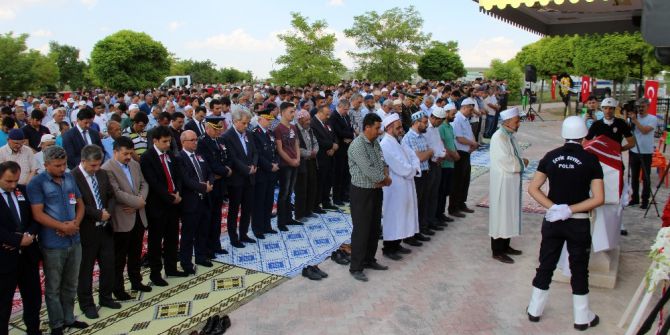 Adliyede Şehit Edilen Polis Memuru Son Yolculuğuna Uğurlandı