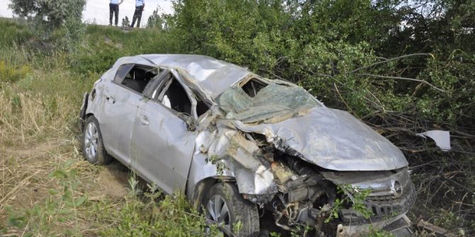 Hurdaya Dönen Otomobilden Yaralı Kurtuldu