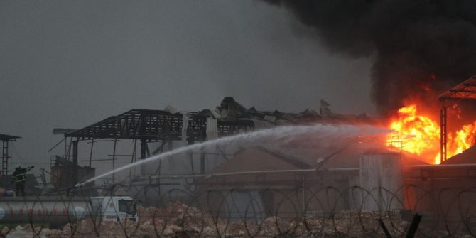 Adana’da Kimyasal Sanayi Deposunda ‘Bomba Etkisi’ Yaratan Patlama
