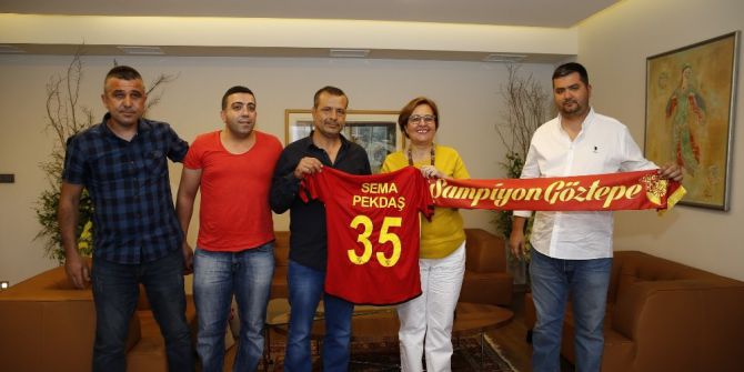Göztepe’nin Taraftarlarından Başkan Pekdaş’a Ziyaret