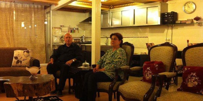 120 Yıllık Ahşap Evlerini Adeta Saraya Çevirip Annelerinin Adını Verdiler