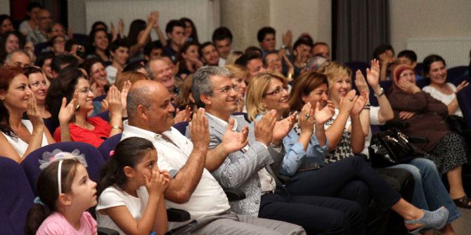 Tiyatronun Yıldızları Karşıyaka’da Yetişiyor