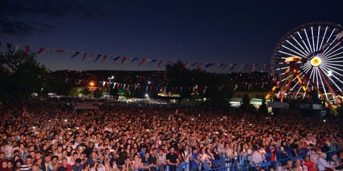 Fuar’da İrem Derici Rüzgarı