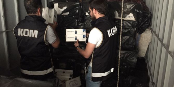 İzmir’de Sigara Kaçakçılarına 2 Milyon Tl’lik Darbe