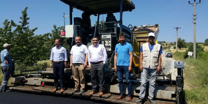 Pazarlar’da Sıcak Asfalt Çalışmaları Devam Ediyor