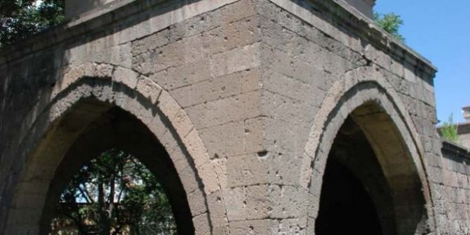 Dörtayak Kümbeti Melikgazi Korumasında