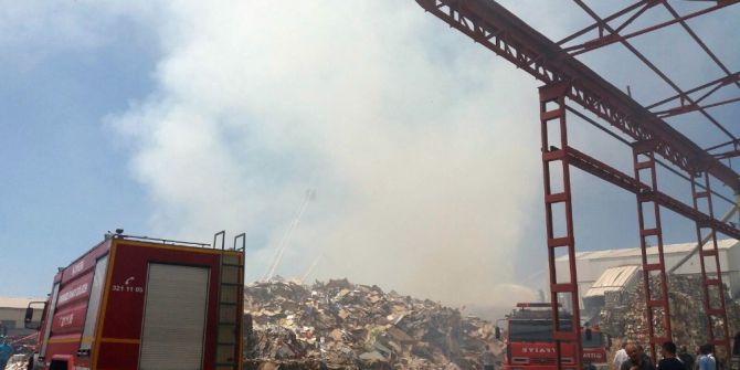 Geri Dönüşüm Fabrikasında Yangın