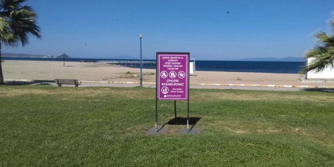 Burhaniye’de Çimlere Basmak Yasak Değil