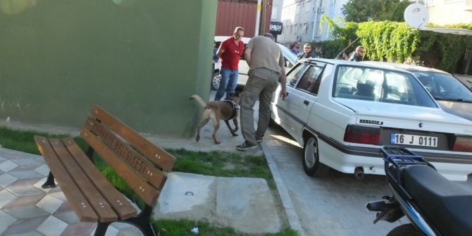 Burhaniye’de Polis Uyuşturucu Satıcılarına Geçit Vermiyor