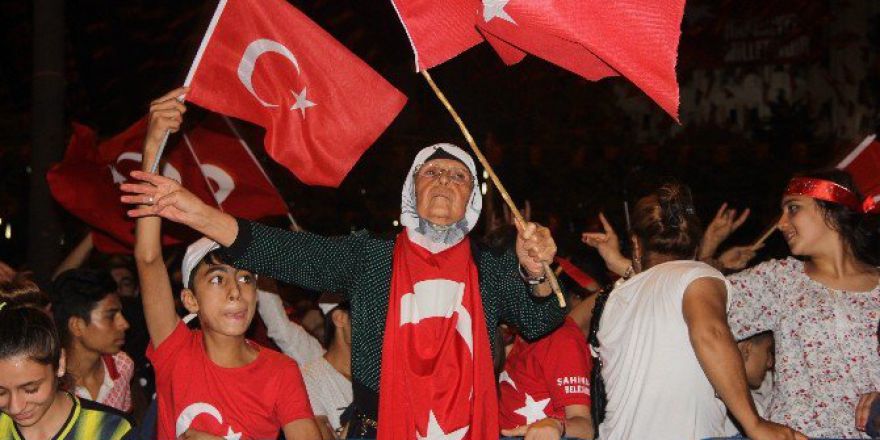 Demokrasi Meydanındaki Nöbet 26. Gününde