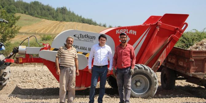 Taş Toplama Makinesi Çiftçiye Kolaylık Sağlıyor
