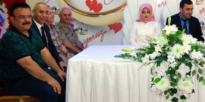 Vali Ustaoğlu, ‘Kayyum’ Olarak İlk Defa Nikah Kıydı