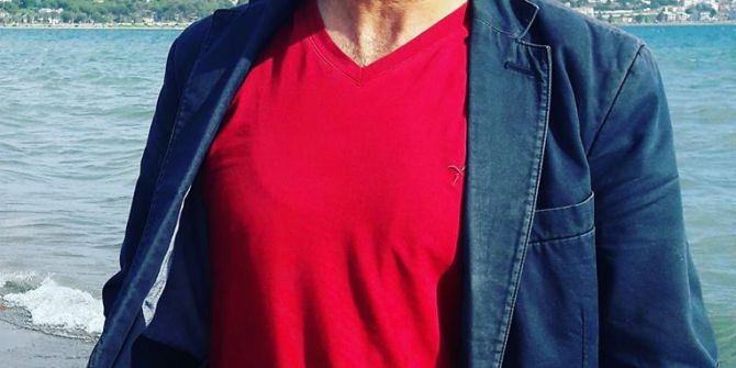 İzmir’de Balkondan Düşen İşçi Öldü