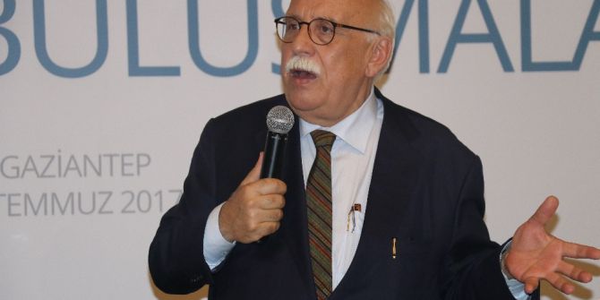 Bakan Avcı, Turizm Sektörü Temsilcileriyle Bir Araya Geldi