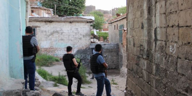 Diyarbakır’da Hava Destekli Şafak Operasyonu: Gözaltılar Var