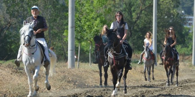 Rahvan At Yarışları Nefes Kesecek