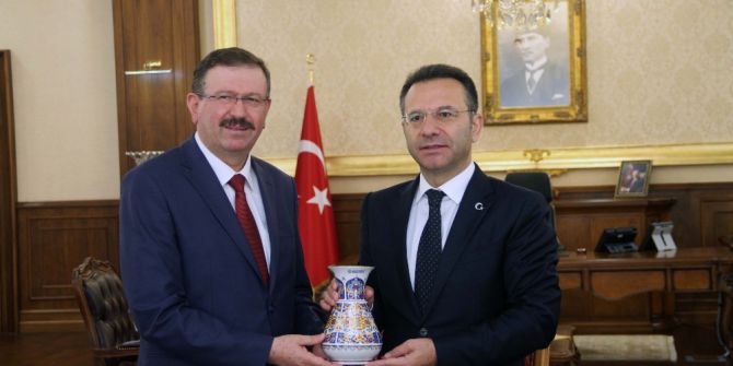 Genel Sekreter Bayram, Vali Aksoy’u Ziyaret Etti