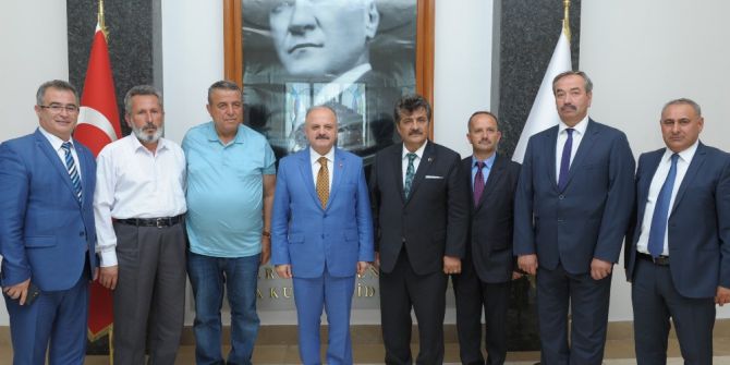 Vali Çakacak: “Hizmet Verdiğimiz İnsanlara Hoşgörü İle Yaklaşmalıyız”