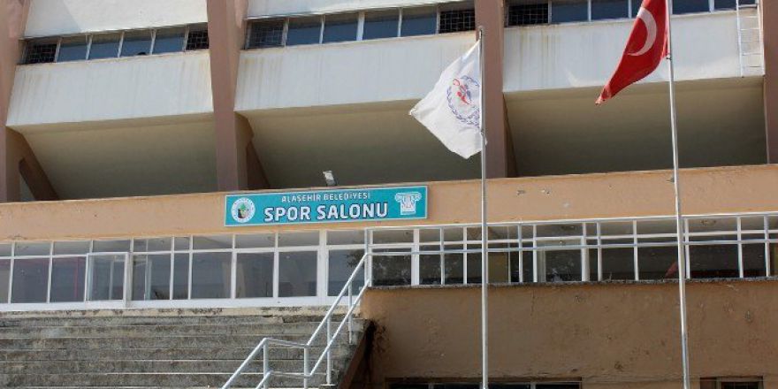 Alaşehir Belediyesi Kapalı Spor Salonuna Revizyon