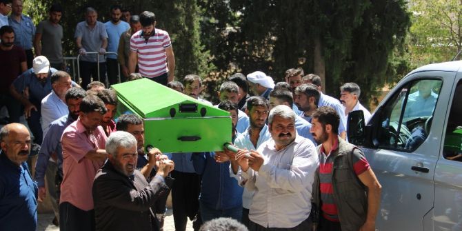 Arızayı Gidermek İçin Çıktığı Elektrik Direğinden Düşerek Öldü