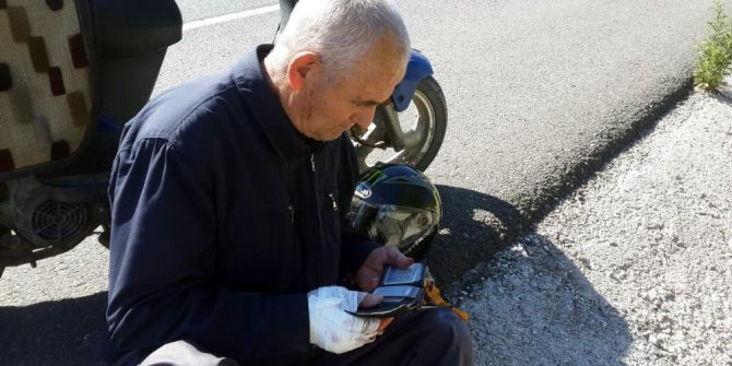 Motosikletle Kaza Yaptı, Kafasındaki Kask Kurtardı