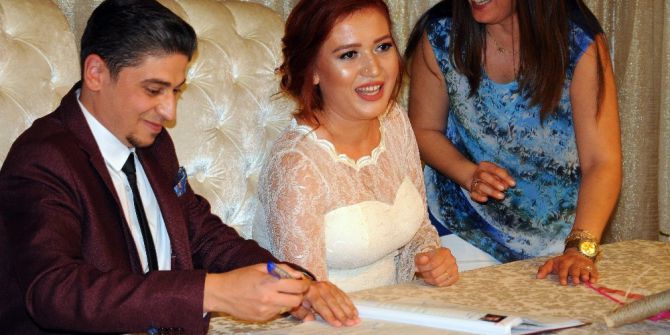 Tarihi Unutmamak İçin Bugün Nikah Kıyıyorlar