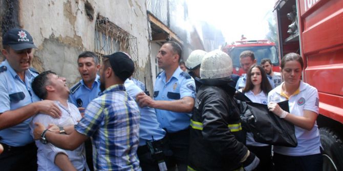 Afgan Çocuk Yangında Hayatını Kaybetti