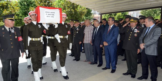 Denizde Boğulan Uzman Onbaşı Son Yolculuğuna Uğurlandı