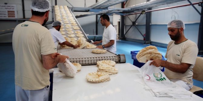 İhh Suriye’ye 6 Ayda 200 Milyon Ekmek Gönderdi