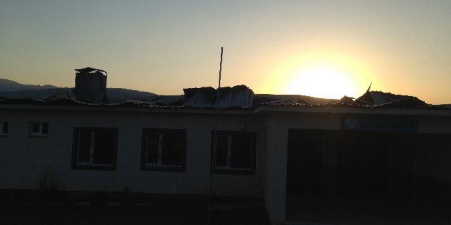 Köy Okulunda Yangın