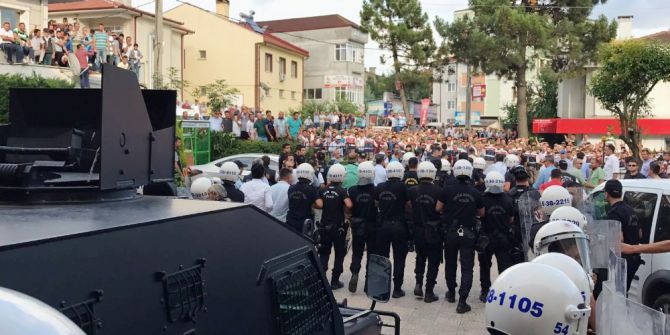 Anne Ve Oğlunu Öldüren Şahıslar, Zırhlı Araçla Adliyeden Çıkartıldı